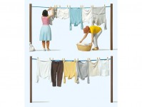 Preiser 44936 ženy věšící prádlo