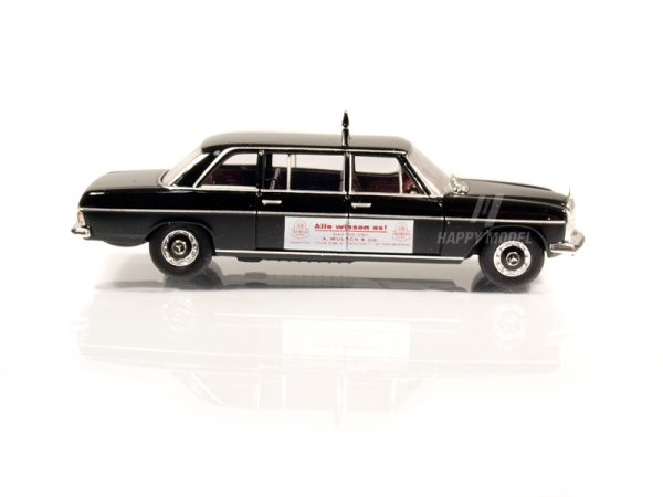 MB 220D černý dlouhý Taxi Brekina 91350 - Image 3