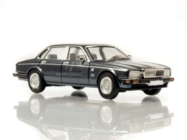 Jaguar XJ 40 šedá metalíza Brekina PCX870163