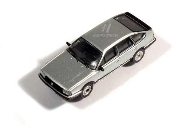 VW Passat B2 stříbrný 1985 Brekina PCX870078 - Image 3