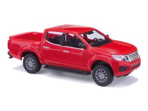 Nissan Navara červený Busch 53700