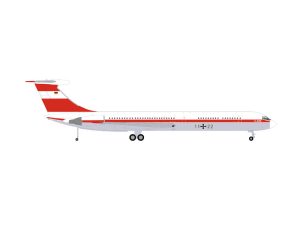 IL-62M Luftwaffe Flugbereitschaft 11+22 Herpa 573412