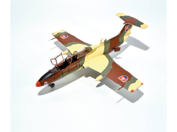 L-29 Delfin Slovenská armáda - 2.křídlo 2. AFB Malacky - Kuchyňa Herpa 82MLCZ7219