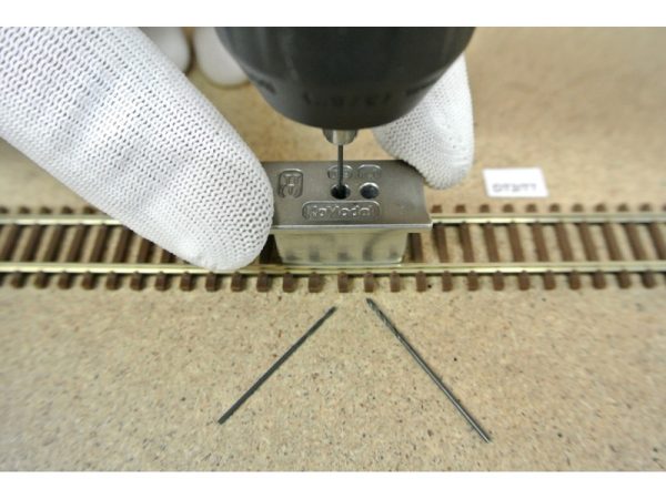 vrtací přípravek pro pokládku flexi kolejí TT Tillig KaModel DT1TT