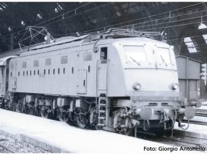 elektrická lokomotiva řady E.428 FS se zvukem Piko 97804