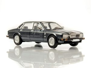 Jaguar XJ 40 šedá metalíza Brekina PCX870163