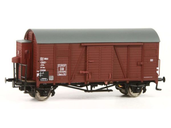 zavřený vůz Oppeln DB EUROP s brzdařskou budkou Exact train 24021