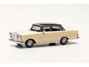 MB 200 Heckflosse krémový / černý Herpa 430739-003