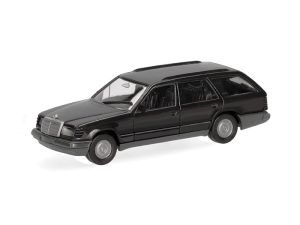 MB třídy E T-model černý Herpa 029049