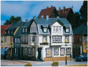 městský rohový dům Irish Pub Auhagen 12255