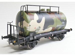 kotlový vůz Uerdinger 30m3 DRB patinovaný Exact train 20686