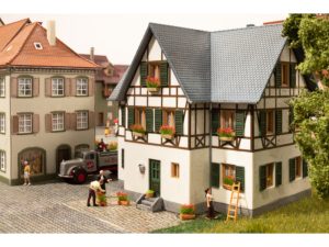 květináče s červenými květinami Noch 14010