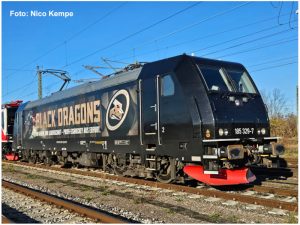 elektrická lokomotiva 185 329 Black Dragons Piko 57877
