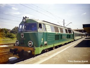 dieselová lokomotiva SU45 PKP Piko 96316