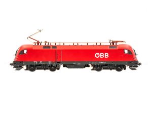 elektrická lokomotiva Taurus červená ÖBB Jägerndorfer 28000
