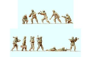 granátníci v zimním oblečení DR 1938-45 Preiser 16613