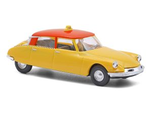 Citroën DS 19 Taxi s řidičem Busch 48015