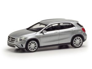 Mercedes-Benz GLA, stříbrný Herpa 038317-004