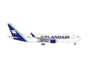 B767-300 Borreal Blue tail stripe Icelandair Herpa 539241