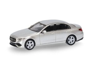 MB C-třída limuzína stříbrný Herpa 430913-004